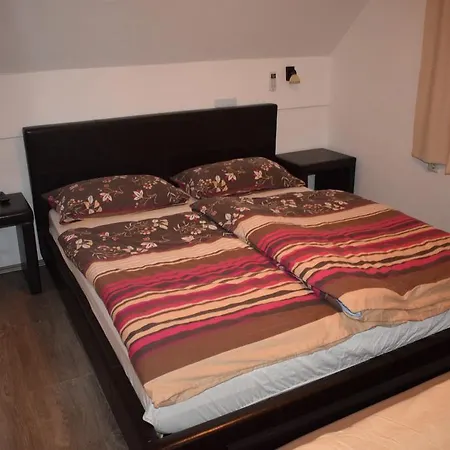 Borovnica Alsómarác